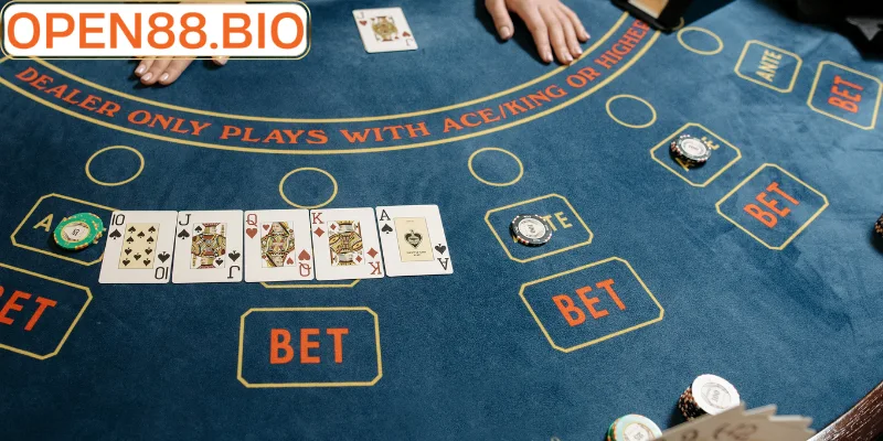 Bàn cược Live Baccarat tại casino Open88